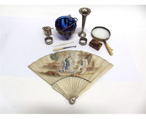 ASSORTED COLLECTABLES  comprising a painted fan; a tortoiseshell snuff box; a pair of silver napkin rings; a silver mustard; 