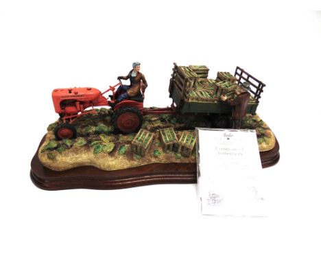 A BORDER FINE ARTS TRACTOR GROUP: 'CUT &amp; CRATED' limited edition 800/2001, in original box with paperwork