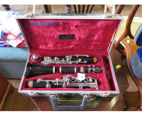 A Regent Clarinet No. 528026, cased 
