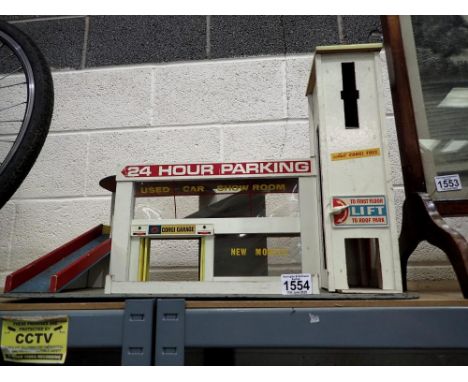 Corgi toy garage and car park. Not available for in-house P&amp;P 