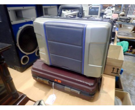 Sony video 8 &amp; JVC VHS C camcorders cased. JVC has no PSU. Not available for in-house P&amp;P 