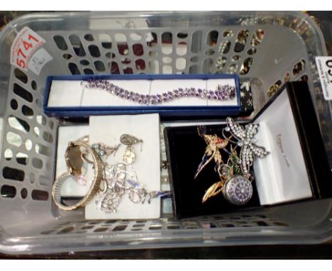 Collection of mixed costume jewellery, including brooches, a stone-set tennis bracelet and Seiko ladies wristwatch, with some