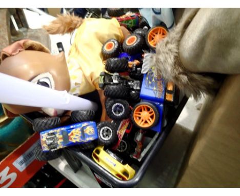 Quantity of diecast and other toys to include Bburago. Not available for in-house P&amp;P 