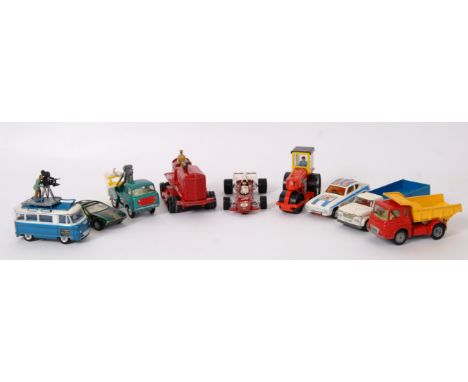 DIECAST: A collection of assorted loose vintage diecast to include Corgi, Whizzwheels, Dinky Diesel Roller, Santapod Gloworm,