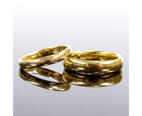 2 22ct gold wedding band rings, hallmarks London 1921, largest band width 4mm, sizes K and H, 8.7g totalBoth in very good ori