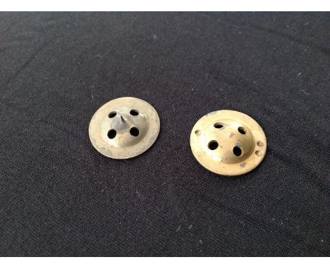 WW2 British Army/SOE fly button escape and evasion compass comprising of two buttons which could be balanced together to make