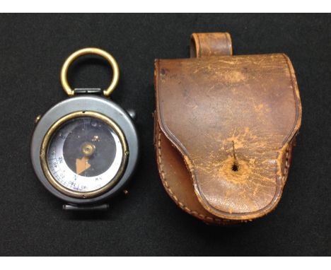WW1 British Private Purchase field compass marked on reverse "H Manley, Optician, B County Arcade, Leeds." Also engraved with