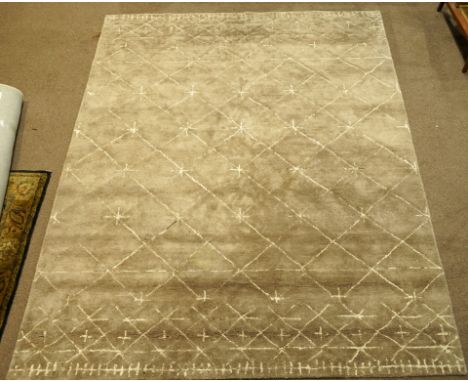 A contemporary Jaipur woven carpet, 8' x 10'