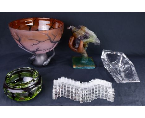 (lot of 5) Art glass group, consisting of a Moser green to clear glass bowl, a Daum, France geometric form dish, and a Laliqu