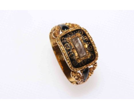 Early 19th Century 18 carat gold mourning ring, boxed