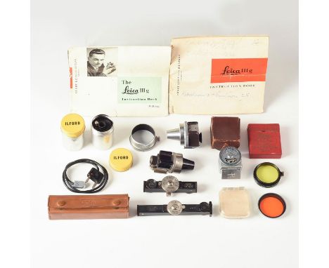 Leica metal film rolls, adjustable view and rangefinders, more.Up for auction is this lot of broadly assorted Leica accessori