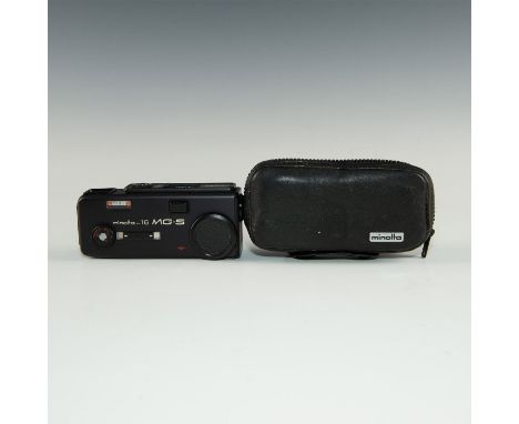 Rare black version of Subminiature 16mm film camera w. case.Minolta 16 MG-S 16mm film camera that was considered Minolta's fl