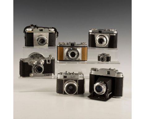 Group of 7 viewfinder cameras. Unique for collectors.Including: Mercury II, Bolsey, Kodak Pony 135, Franka Solida II, Dejur D