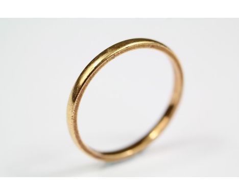 A 22ct Gold Wedding Band, size R, approx 2.6 gms.
