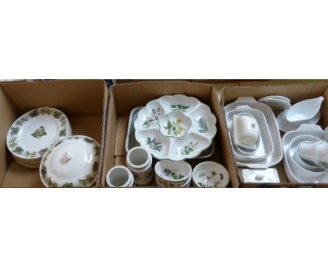 Royal Worcester fine bone china part dinner service, together with other Worcester dinner ware (4)