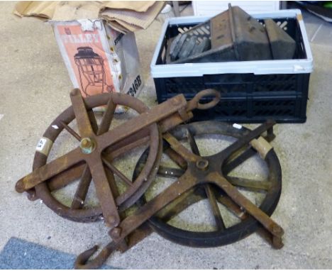 A pair of cast iron pulleys, boxed tilly light, street lamp