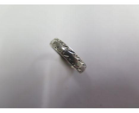 A hallmarked 950 platinum band ring size J - approx weight 6.9 grams - in good condition 