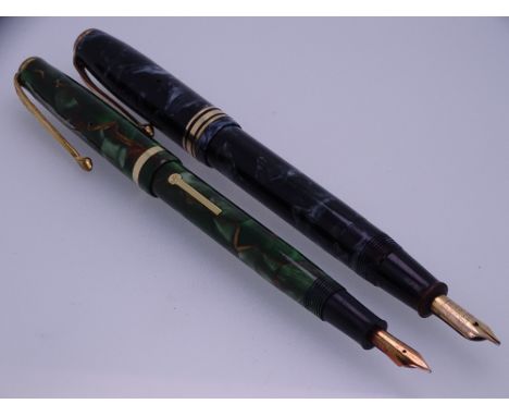 CONWAY STEWART - Vintage (late 1950s - 60s) Green Marble with Brown Veins Conway Stewart No. 12 fountain pen with gold trim a