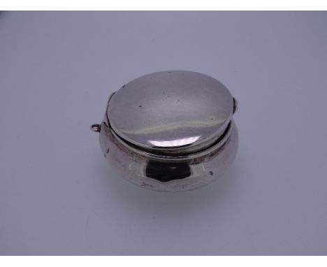 SILVER SNUFF BOX, circular plain with hinged lid by H C Freeman, Birmingham 1904,0.5ozs