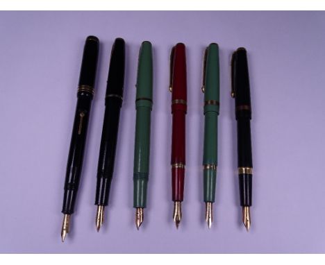 CONWAY STEWART - 5 vintage (1960s) Conway fountain pens: 1 Black Conway No.103 fountain pen with gold trim and open 14ct gold