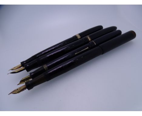 SWAN MABIE TODD - Vintage (1930s) Chased Black Swan Mabie Todd L 200/60 Leverless fountain pen with 14ct gold Swan nib (No. 2