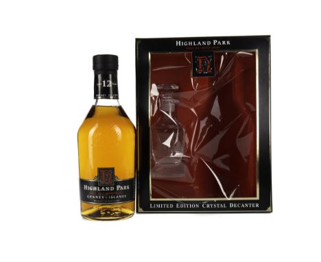 HIGHLAND PARK AGED 12 YEARS Single Malt Scotch Whisky 70cl, 40% volume, in box with small glass decanter.