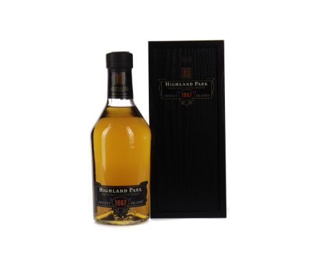 HIGHLAND PARK 1967 Single Malt Scotch Whisky Bottled 1991. 70cl, 43% volume, in wooden box.