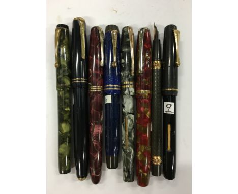 A selection of various vintage fountain pens to include The Chatsworth pen by Onoto, Burnham, Parker Lapis and various others