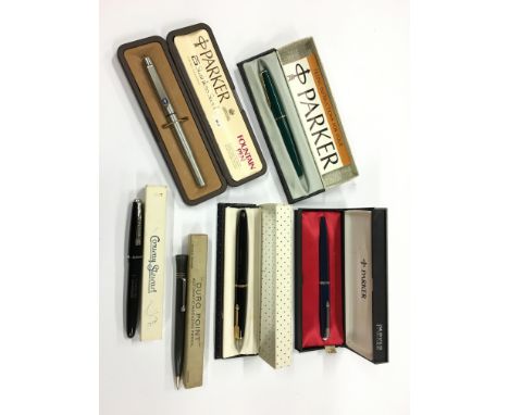 A group of boxed vintage fountain pens to include Parker and Conway Stewart.