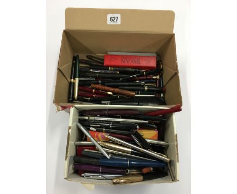A quantity of vintage fountain pens to include Parker Vacumatic, Waterman's and various other makers, some with 14 carat gold