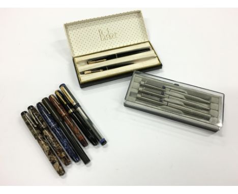 A selection of vintage fountain pens to include Parker, Conway Stewart and various others.