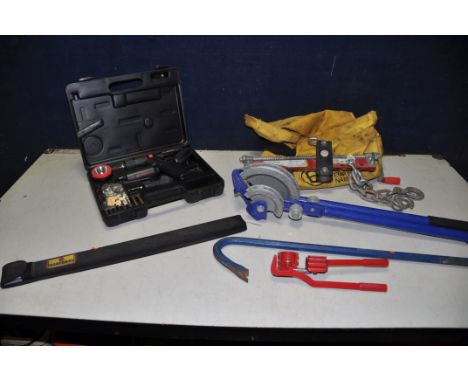 A UNBRANDED PIPE BENDER along with a smaller unbranded pipe bender, Marksman measure, Excalibur crow bar and an Unbranded eng