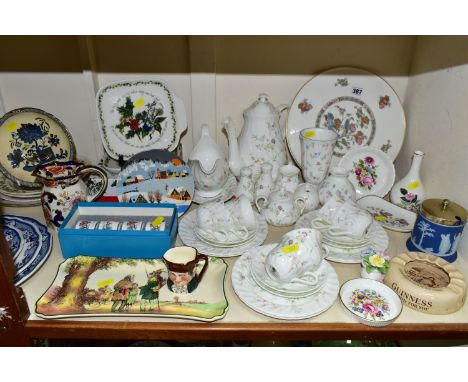 A WEDGWOOD 'CAMPION' PATTERN COFFEE SET, TOGETHER WITH A GROUP OF ASSORTED CERAMICS, comprising a Wedgwood 'Kutani crane' che