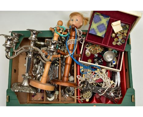 A BOX OF ASSORTED ITEMS, to include a cream jewellery box with contents of costume jewellery, two wooden cup stands displayin