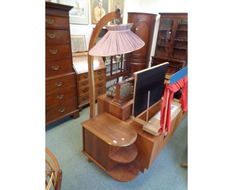 Retro Lamp table with original shadewith label VK of Barnet London
Condition – Good Overall
Estimate £80 - 120