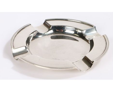George V silver ashtray, Birmingham 1931, maker William Hutton &amp; Sons Ltd, of circular form, 10.5cm diameter, 2.3oz