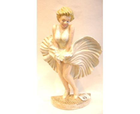 Cast iron Marilyn Monroe doorstop, H: 33 cm. P&amp;P Group 2 (£18+VAT for the first lot and £2+VAT for subsequent lots) 