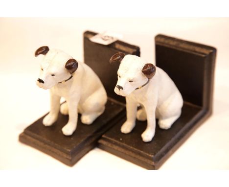Pair of cast iron Nipper the dog bookends, H: 12 cm. P&amp;P Group 2 (£18+VAT for the first lot and £2+VAT for subsequent lot