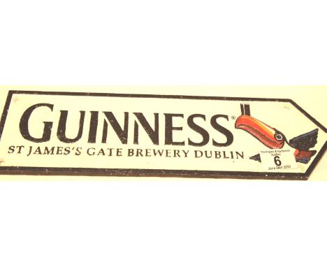 Cast iron Guinness sign, L: 38 cm. P&amp;P Group 2 (£18+VAT for the first lot and £2+VAT for subsequent lots) 
