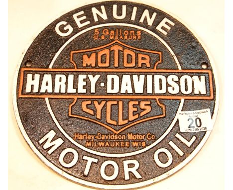 Cast iron Harley Davidson Oil sign, D: 24 cm. P&amp;P Group 2 (£18+VAT for the first lot and £2+VAT for subsequent lots) 