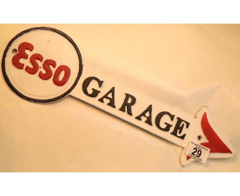 Cast iron Esso sign, W: 41 cm. P&amp;P Group 2 (£18+VAT for the first lot and £2+VAT for subsequent lots) 