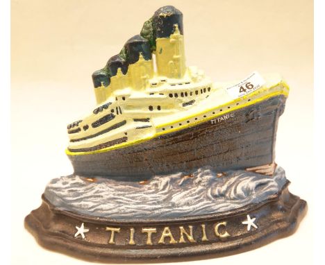 Large cast iron Titanic doorstop, H: 26 cm. P&amp;P Group 2 (£18+VAT for the first lot and £2+VAT for subsequent lots) 