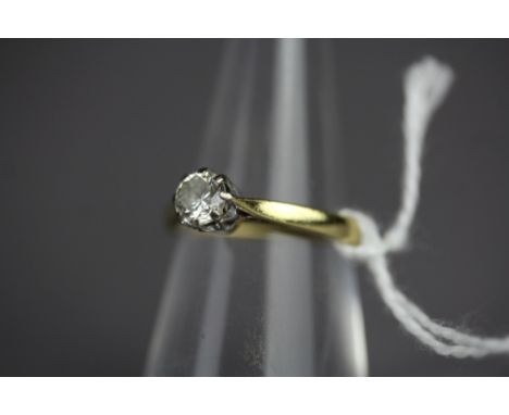 18ct gold solitaire diamond ring, approx 0.5ct, ring size K