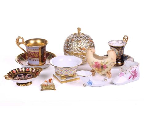 A collection of Herend porcelain items, to include a gilt-decorated pot pourri, 13 cm high, together with other similar items