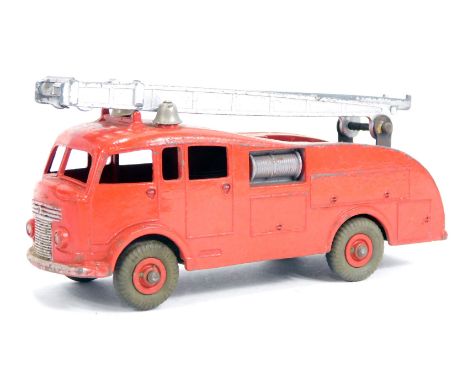 A Dinky Toys Fire Engine, with extending ladder, 955, 14cm wide, boxed.