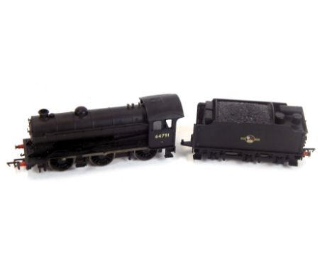 A Bachmann Branchline OO gauge Class J39 locomotive, 64791, BR black late crest with stepped tender, 0-6-0, 31-862.