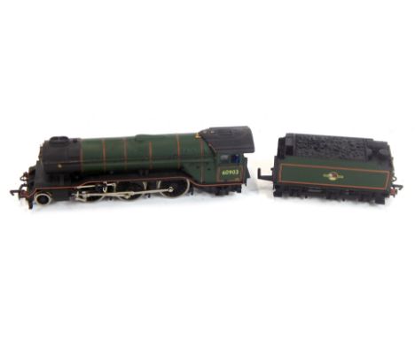 A Bachmann Branchline OO gauge Gresley Class V2 locomotive, 60903, 2-6-2, BR lined green, 31-554.
