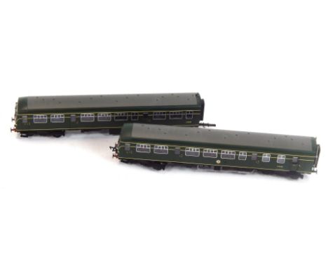 A Bachmann Branchline OO gauge Class 101 two car DMU set, BR green with speed whiskers, 32-285.