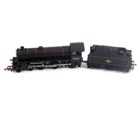 A Bachmann Branchline OO gauge Thompson Class B1 locomotive, 61190, BR lined black late crest, 4-6-0, 31-702A.