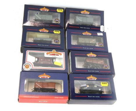 Bachmann Branchline OO gauge rolling stock, including 33751D 16 ton steel mineral wagon, 33512 14 ton tank wagon Shell/BP Lub